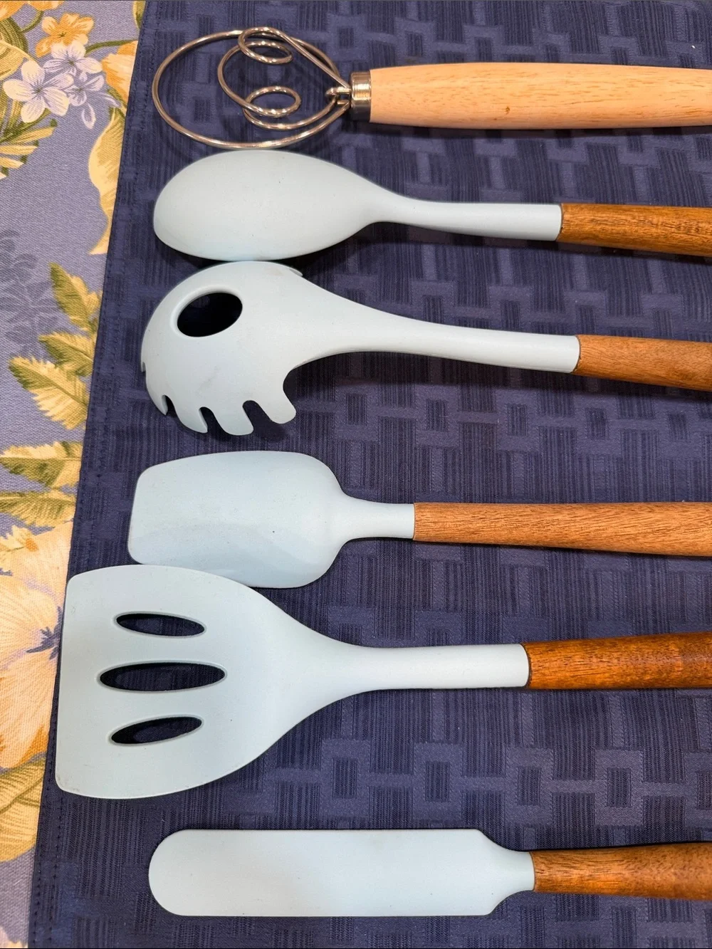 The Pioneer Woman Light Blue Silicone & Wood 5-Piece Utensil Set